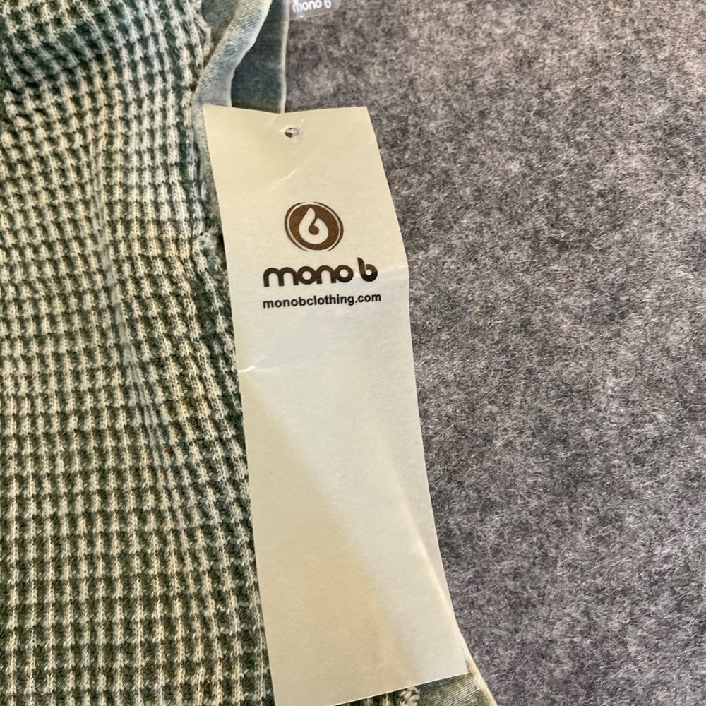 Mono‎ B Green Textured Tank Top - Picture 4 of 6